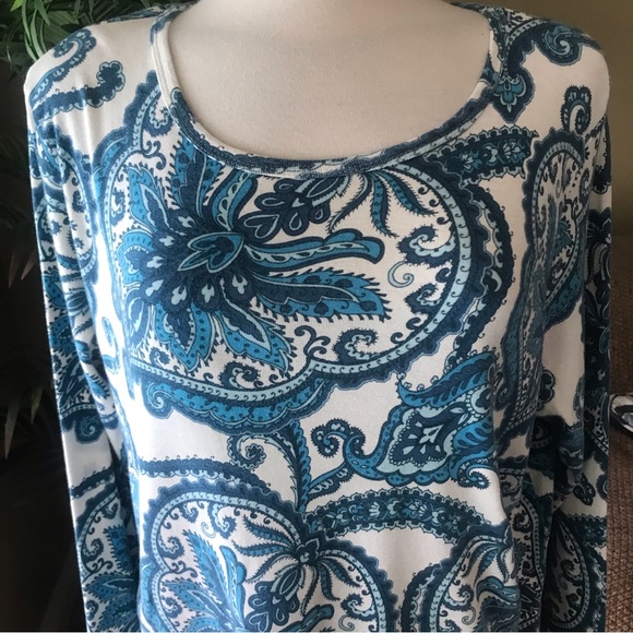 St John’s Bay plus size scoop neck long sleeve soft knit top - Picture 4 of 7